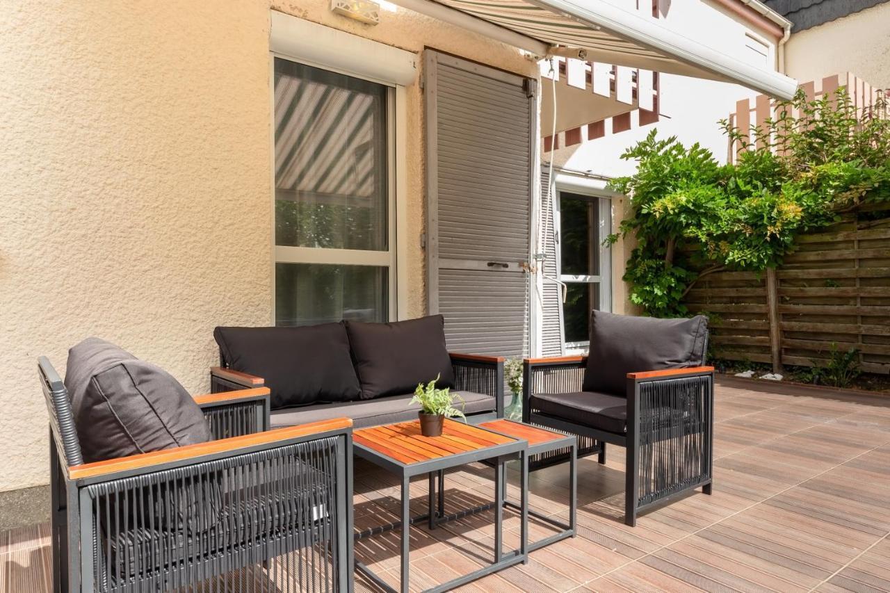 Le Garden -Maison-2Parking-Jardin-Terrasse-Babyfoot-Wifi Cergy Exterior photo