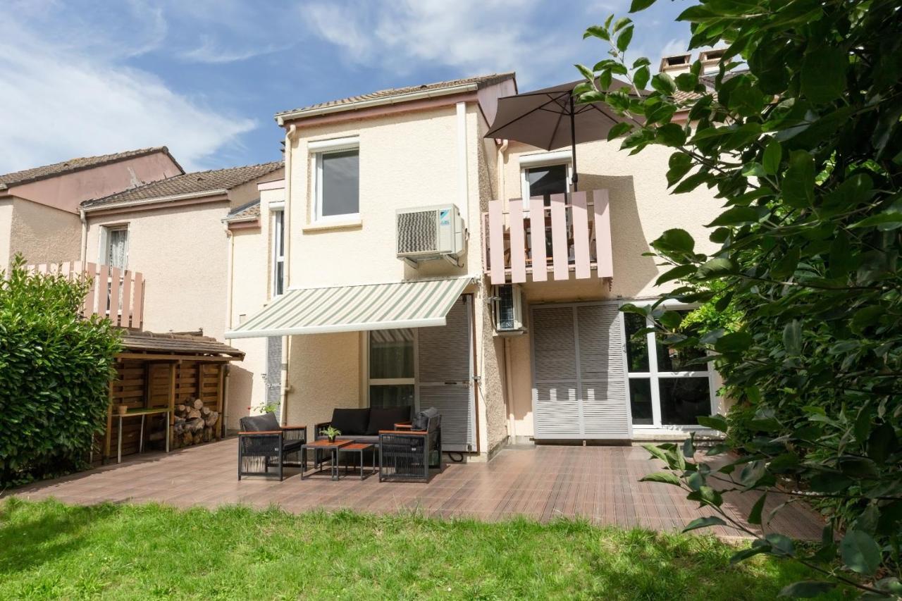 Le Garden -Maison-2Parking-Jardin-Terrasse-Babyfoot-Wifi Cergy Exterior photo